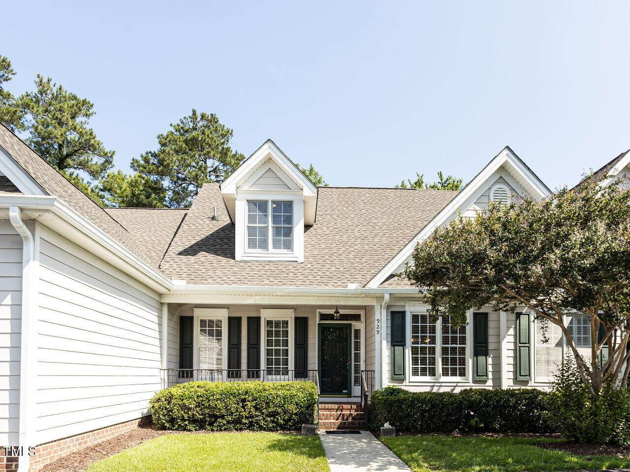 929 Lakeside Drive - Photo 1