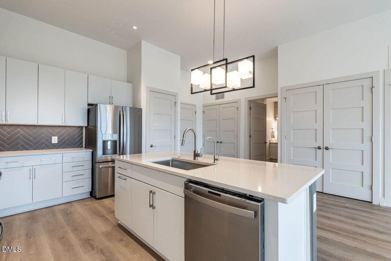 120 Mosaic Boulevard - Photo 1