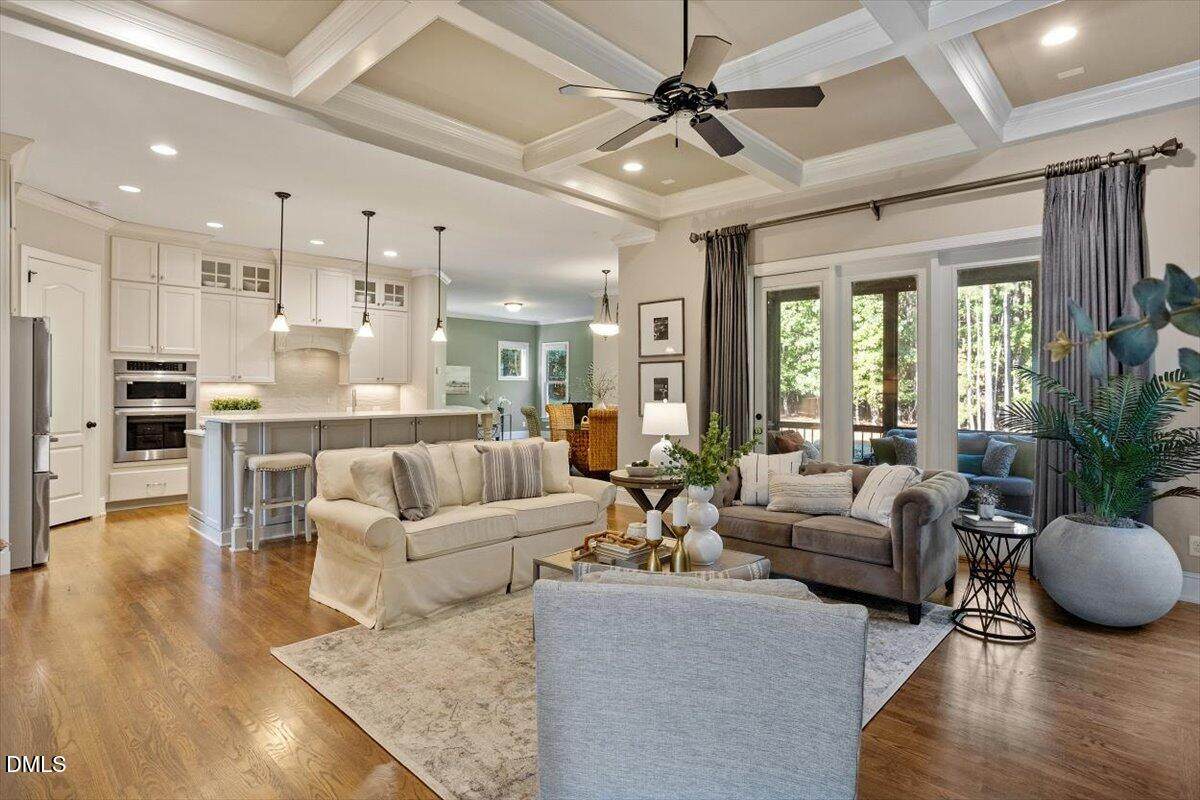 124 Dartmoor Lane - Photo 1