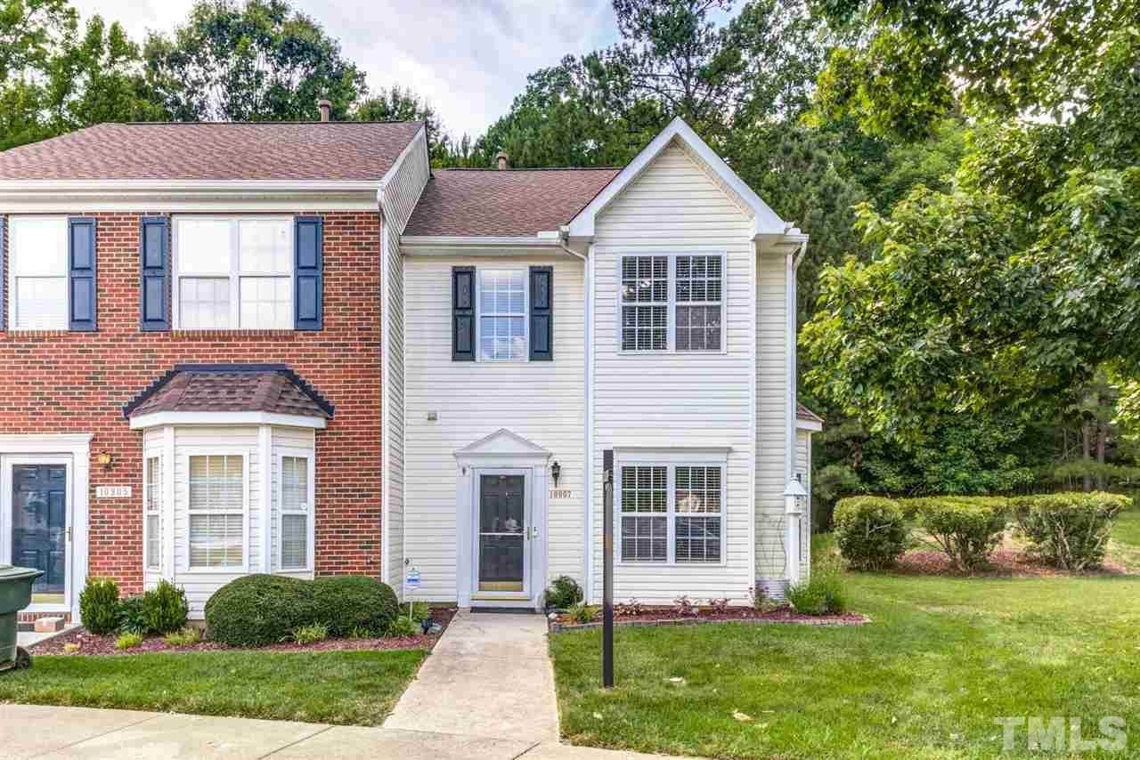 10907 Pendragon Place - Photo 1