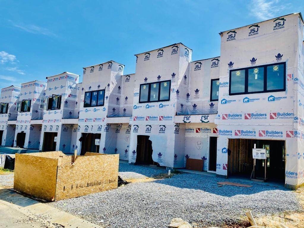 4 Laird Drive - Photo 1