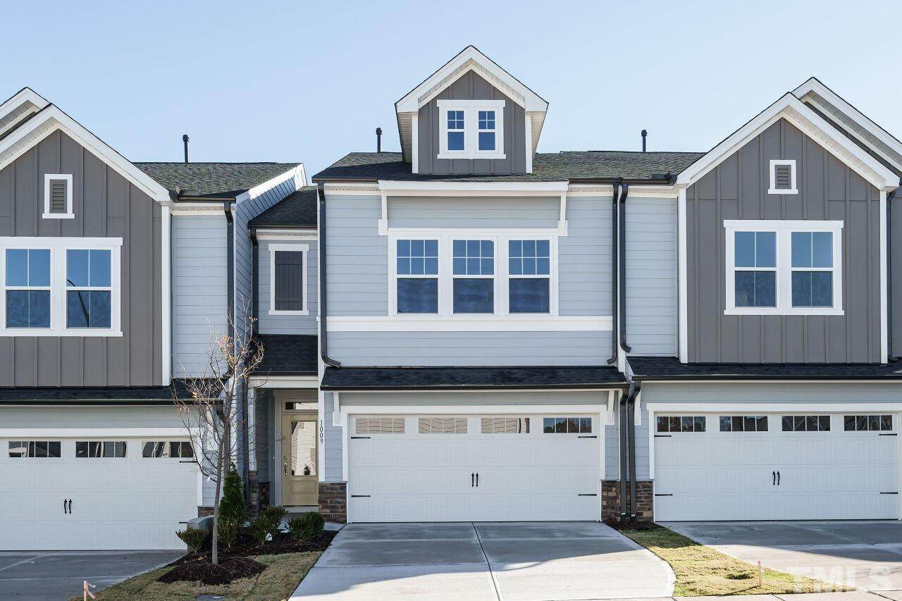 1009 Canary Pepper Drive - Photo 1