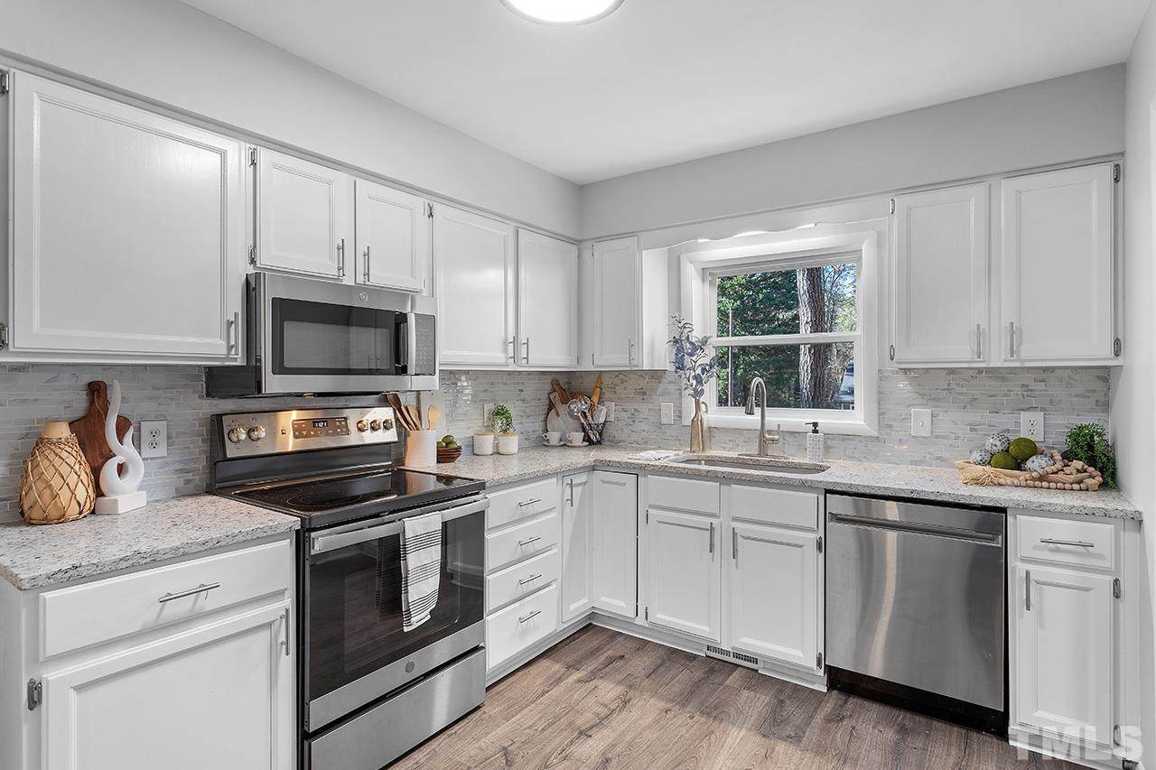 5912 Applewood Lane - Photo 1