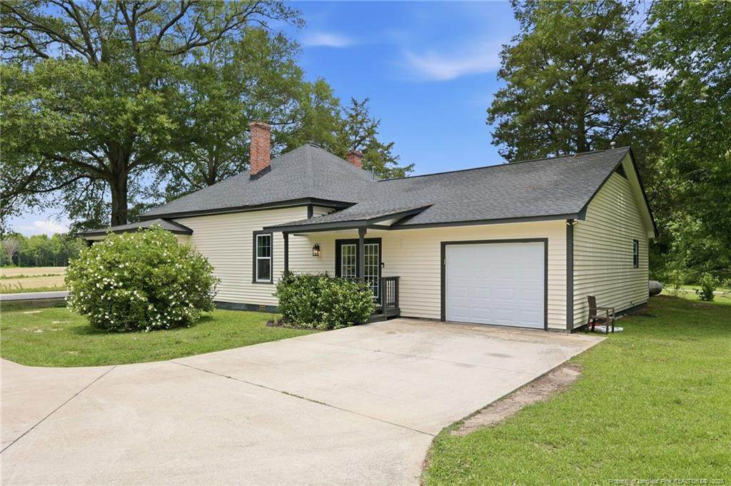 908 Middle Road - Photo 1