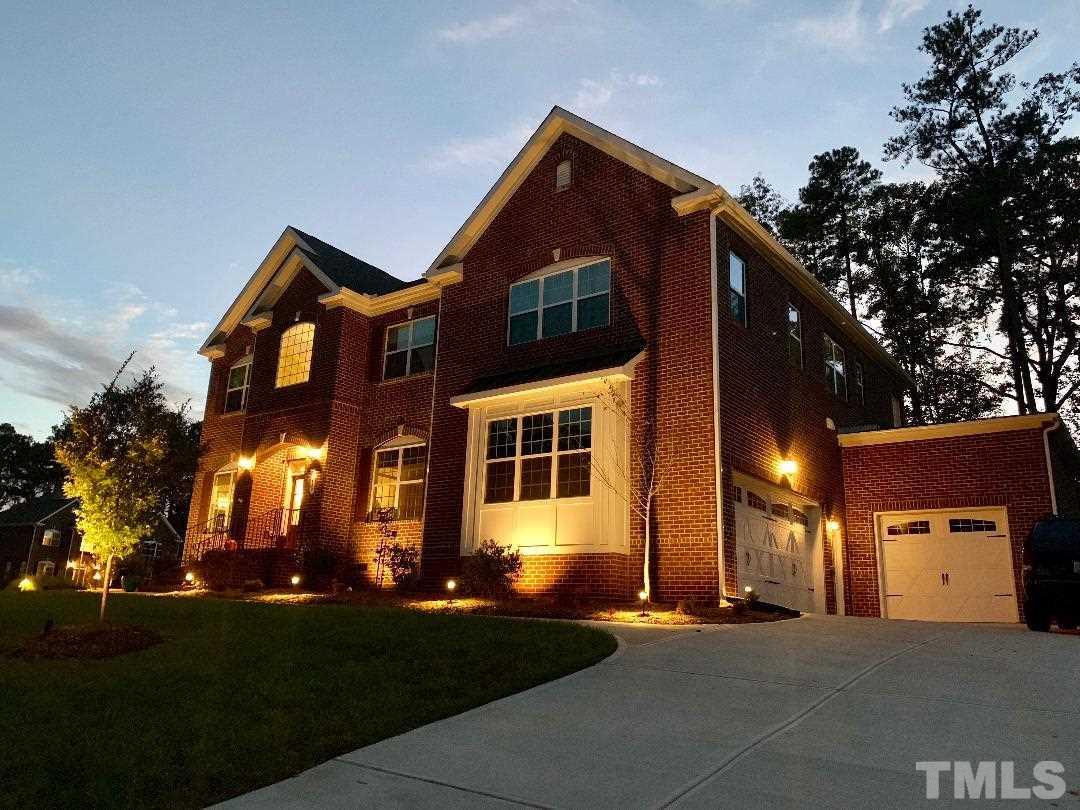 325 Lady Marian Court - Photo 1