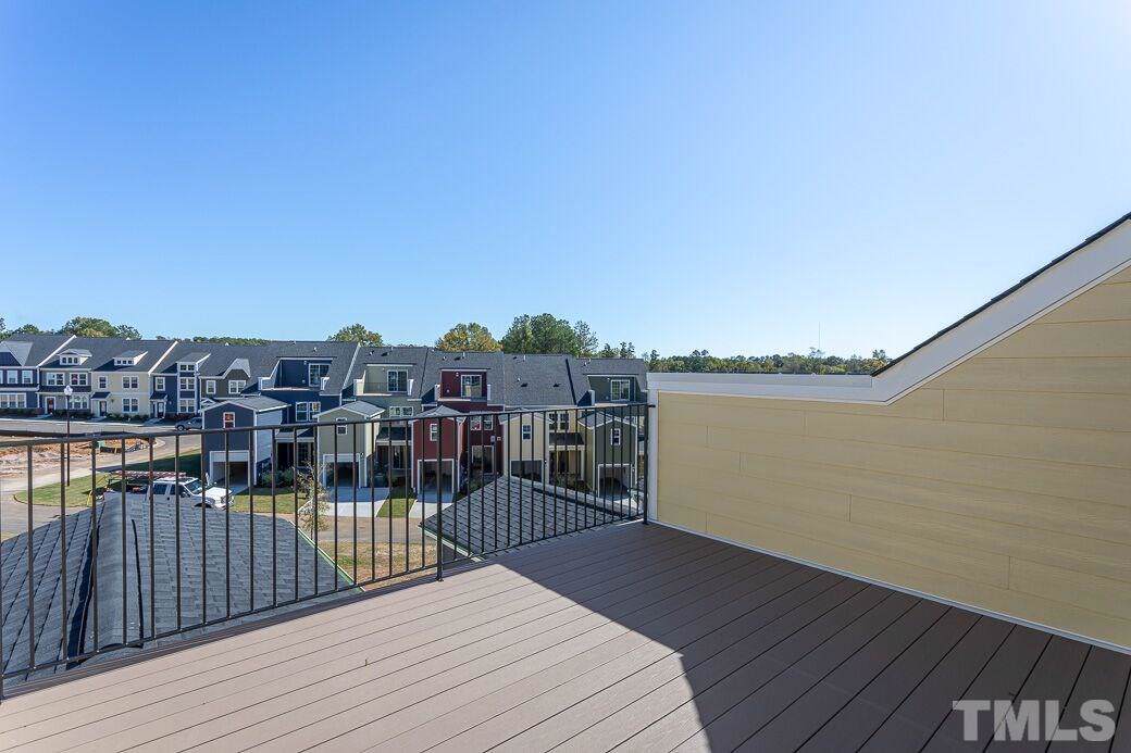 537 Brooks Street - Photo 1