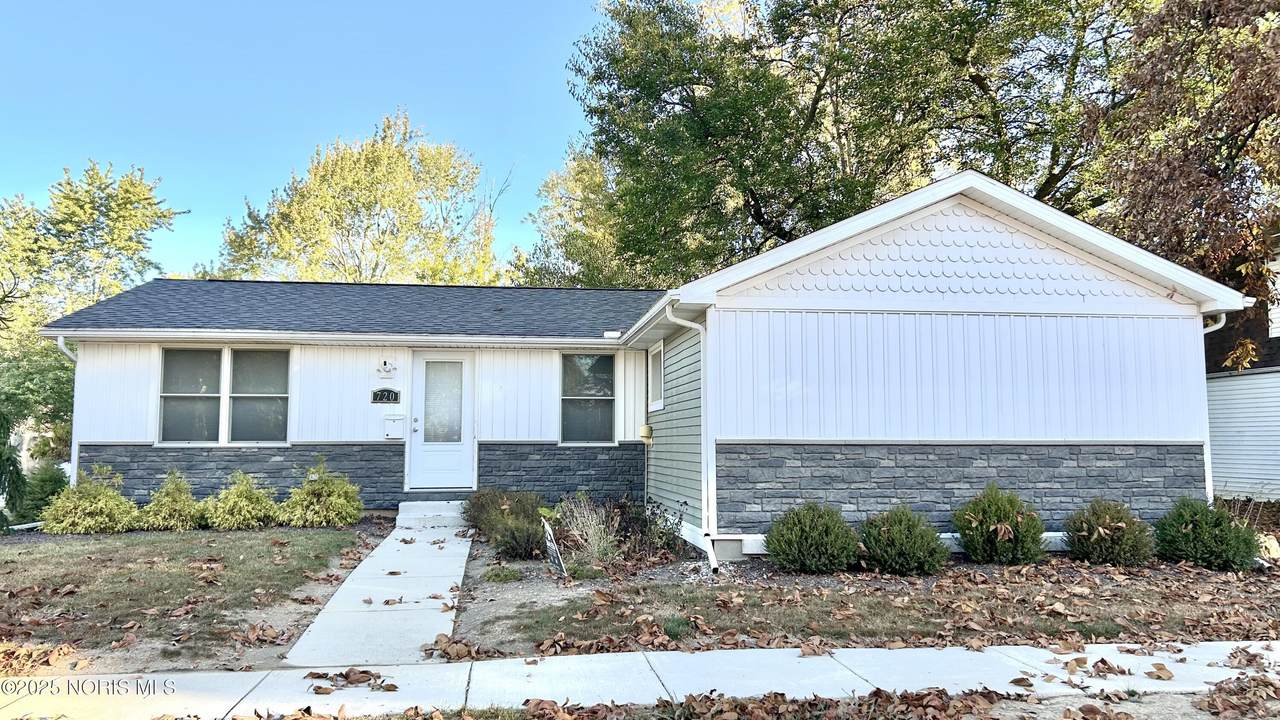 720 Perry Street - Photo 1