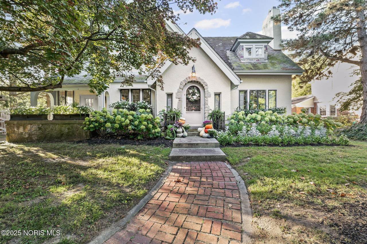 3305 Bancroft Street - Photo 1