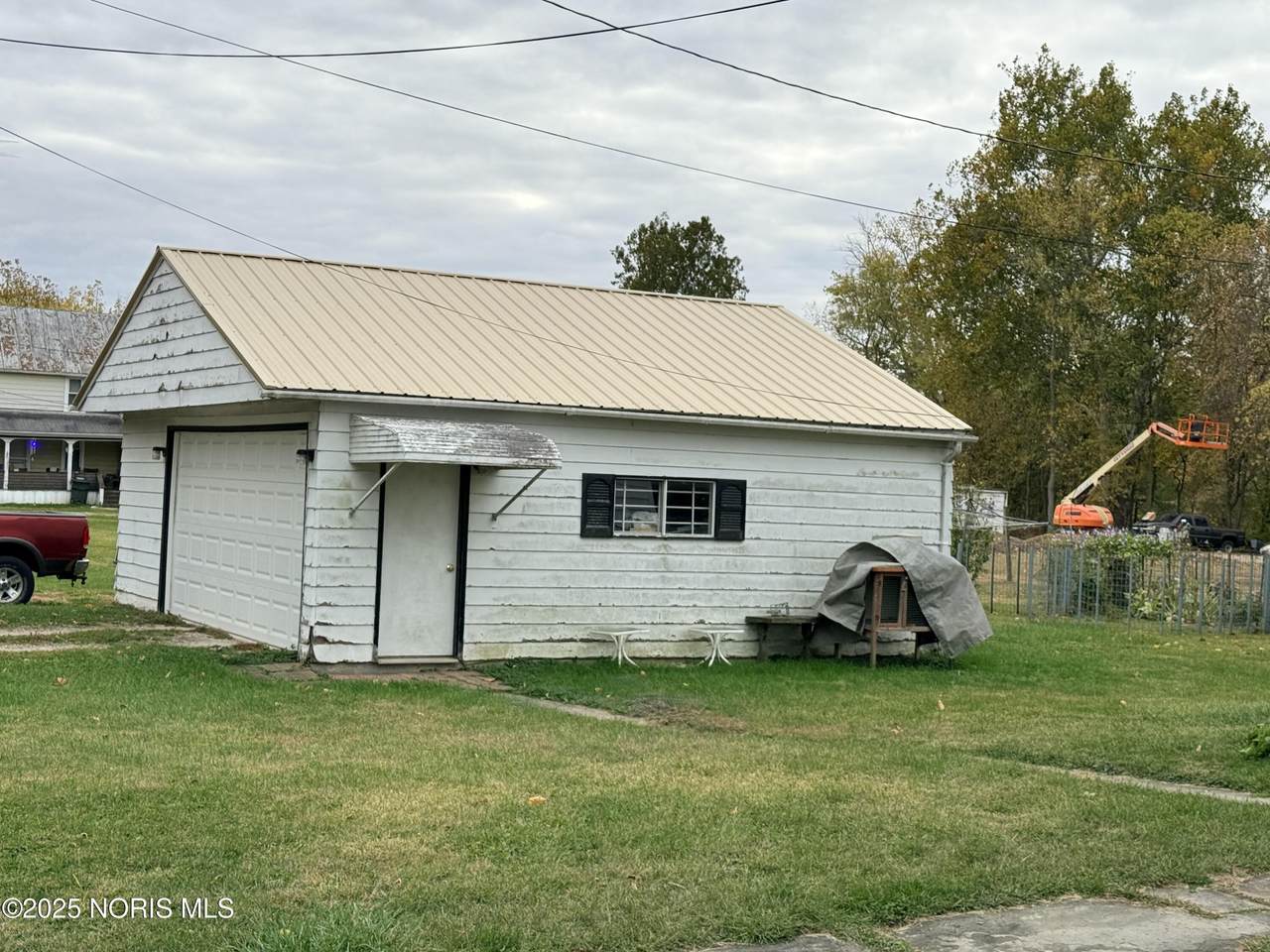 135 Ella Street - Photo 1