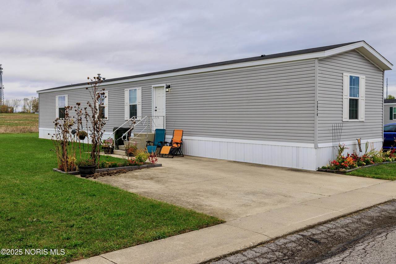 1474 Southwood Avenue - Photo 1