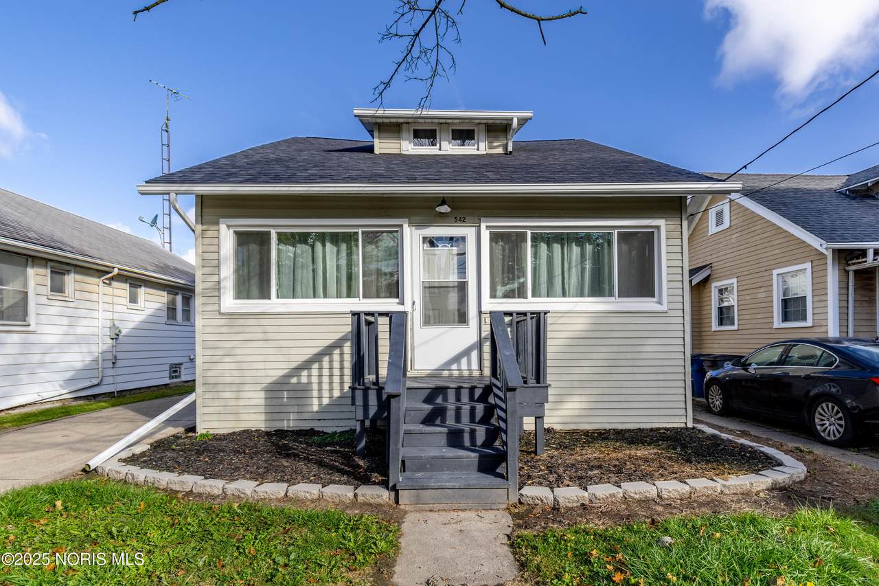 542 Eleanor Avenue - Photo 1