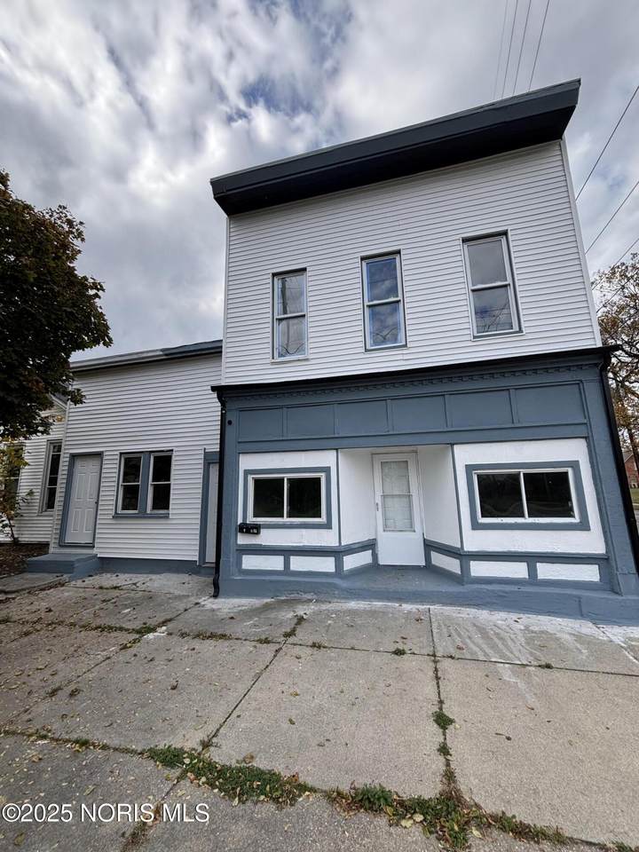 1721 Walnut Street - Photo 1