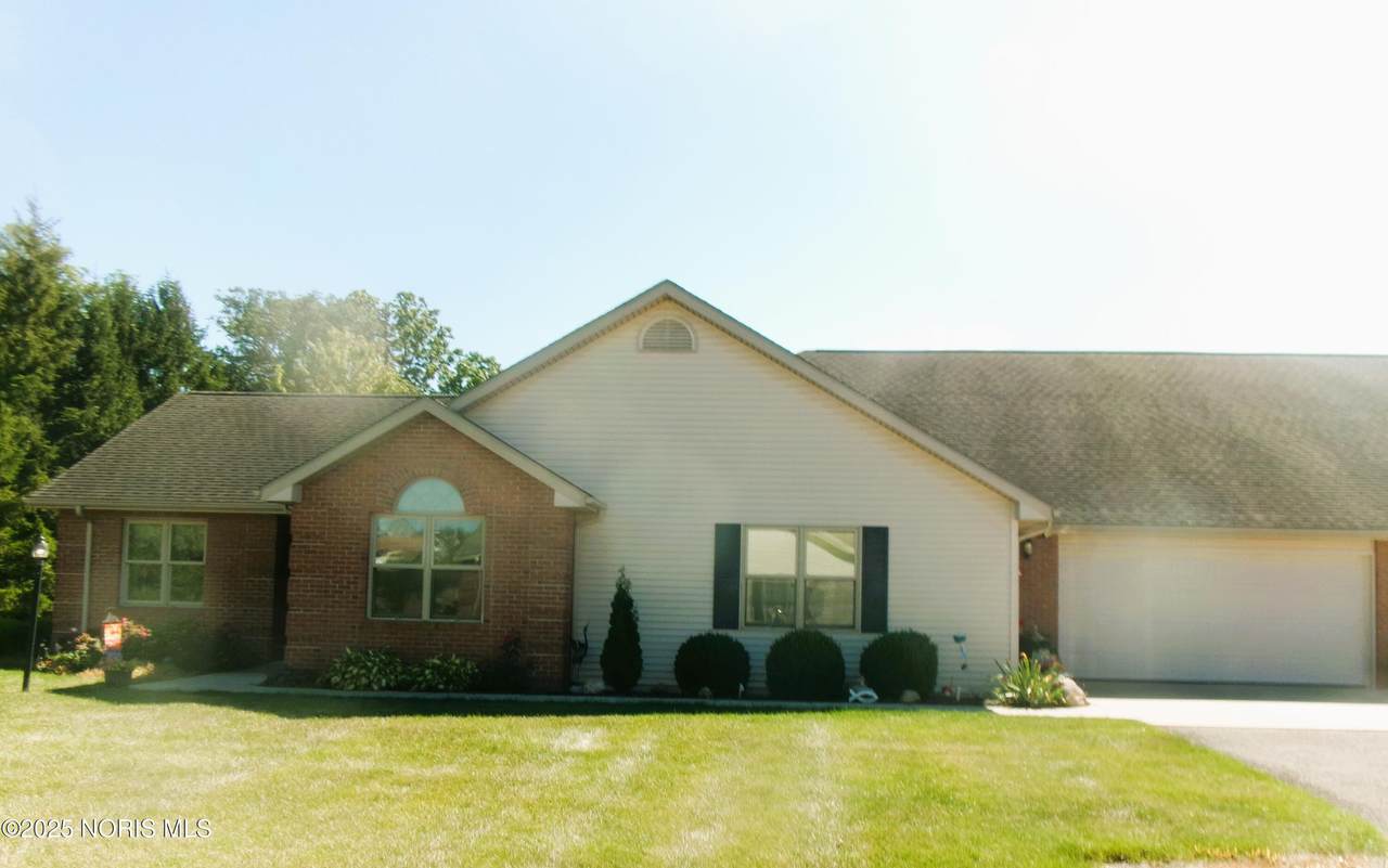 309 Oakview Drive - Photo 1