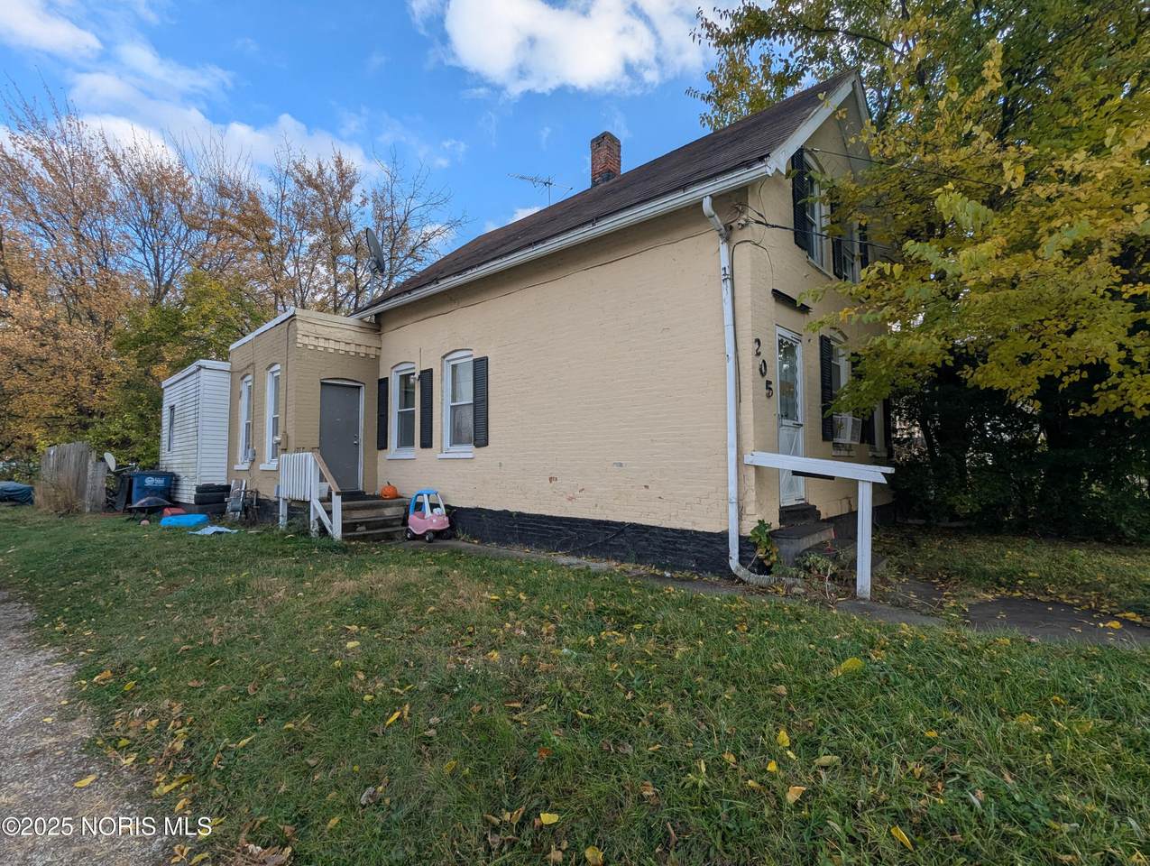 205 Courtland Avenue - Photo 1