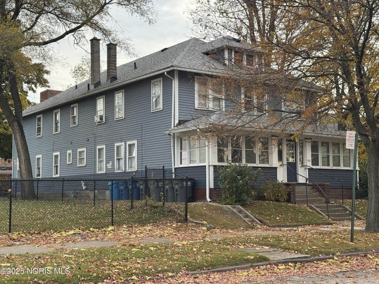 1114 Superior Street - Photo 1