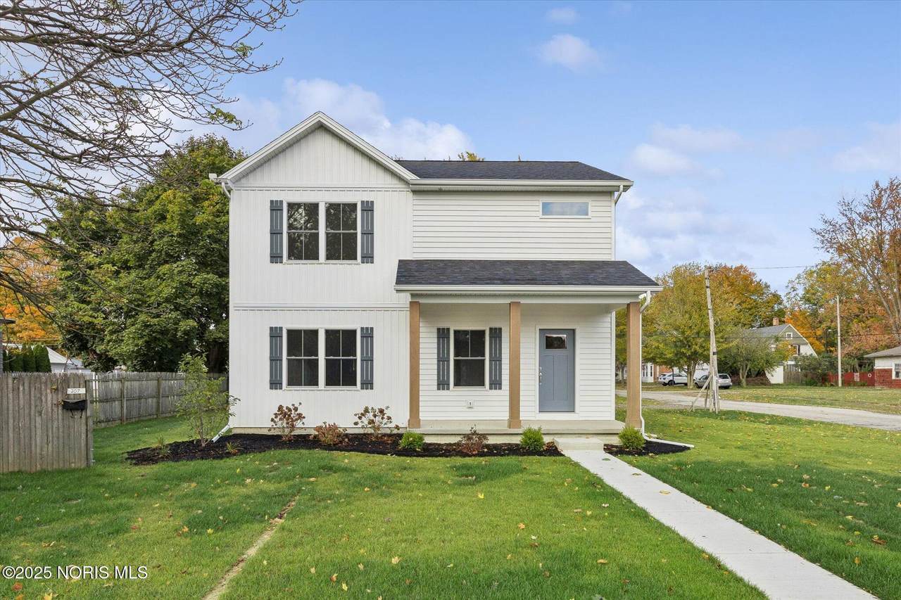 207 Wood Street - Photo 1