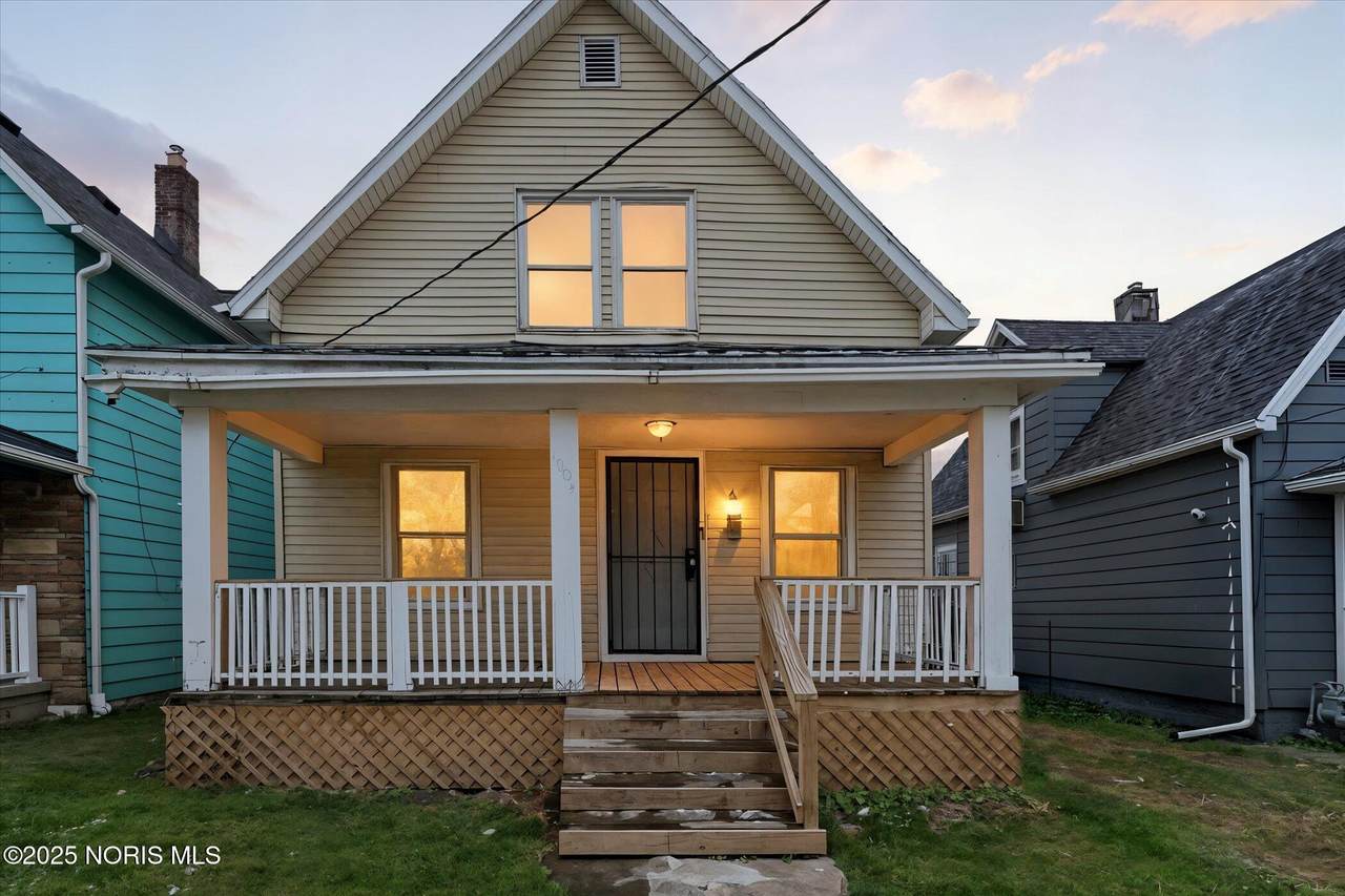 1004 Waverly Avenue - Photo 1