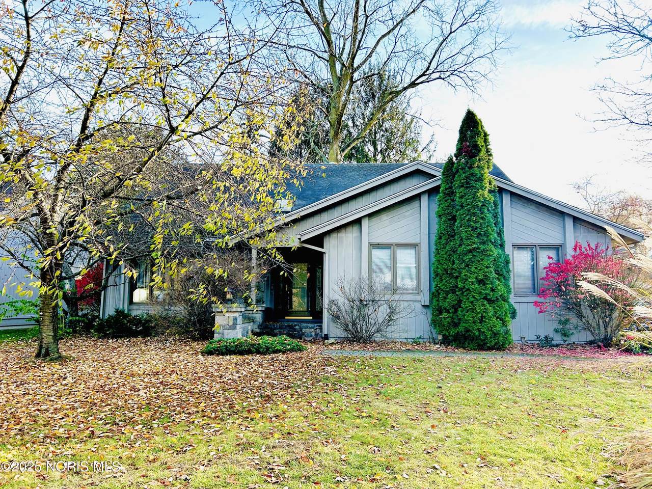 6843 Kristi Lynne Lane - Photo 1