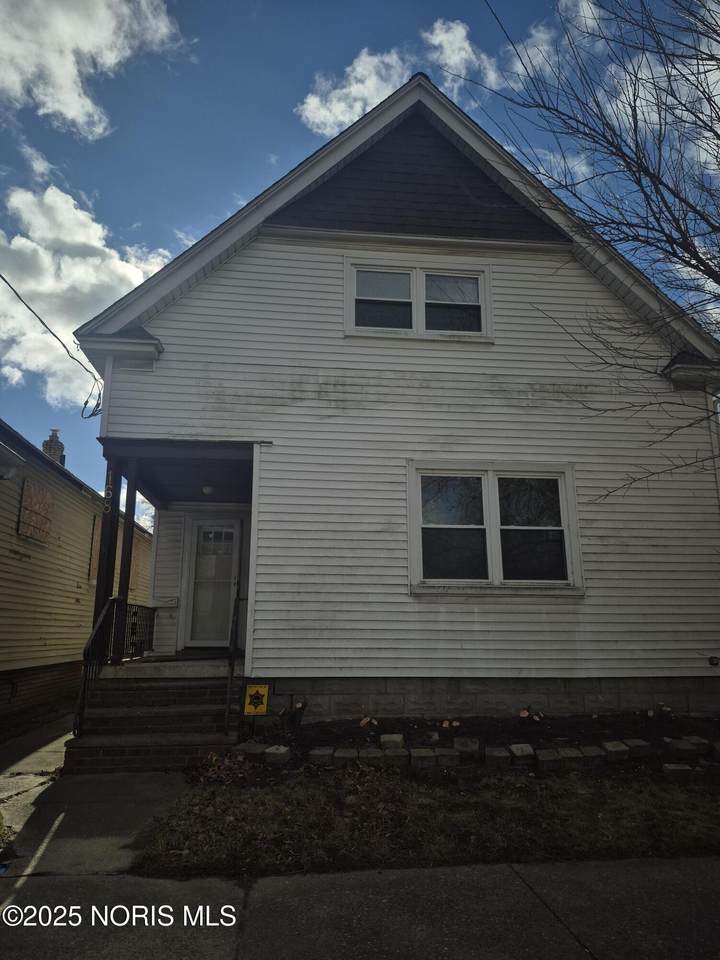 168 Dexter Street - Photo 1