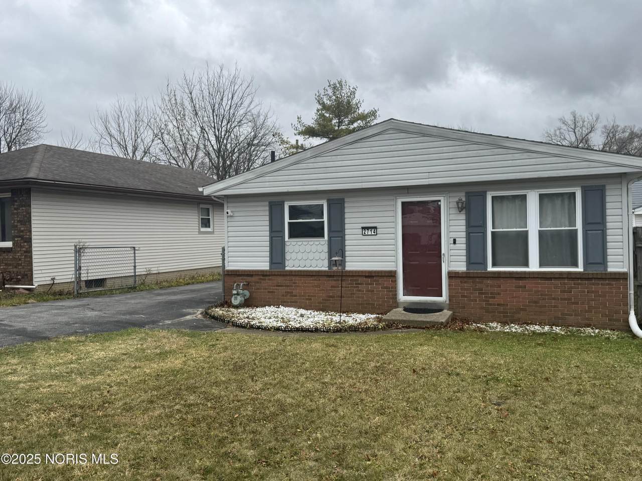 2714 Portland Street - Photo 1