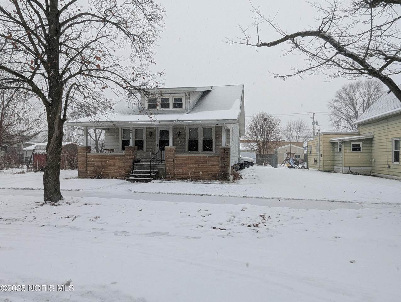 214 6th Street - Photo 1