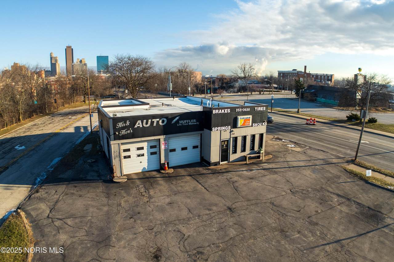 328 Clayton Street - Photo 1