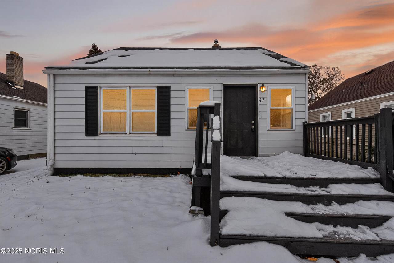 47 Crawford Avenue - Photo 1