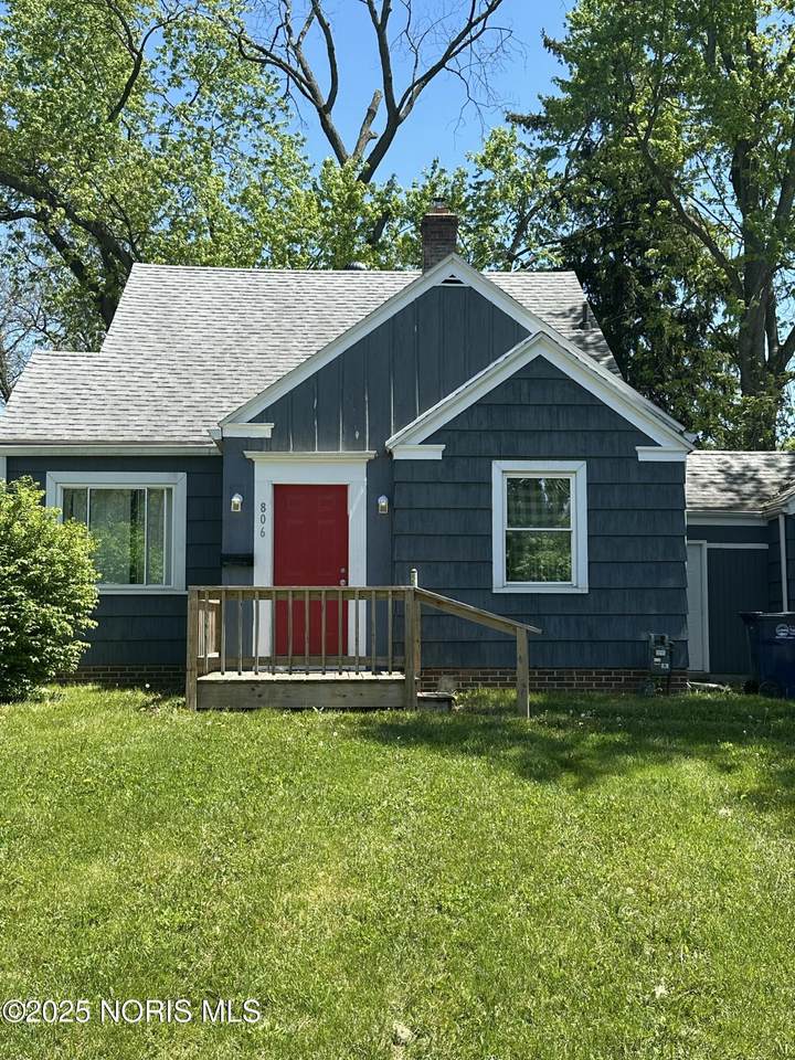 806 Clifton Boulevard - Photo 1