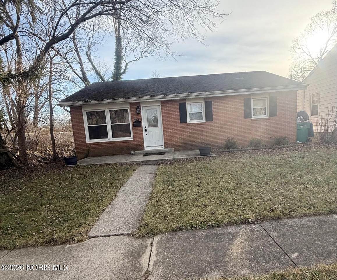 241 Stanley Avenue - Photo 1
