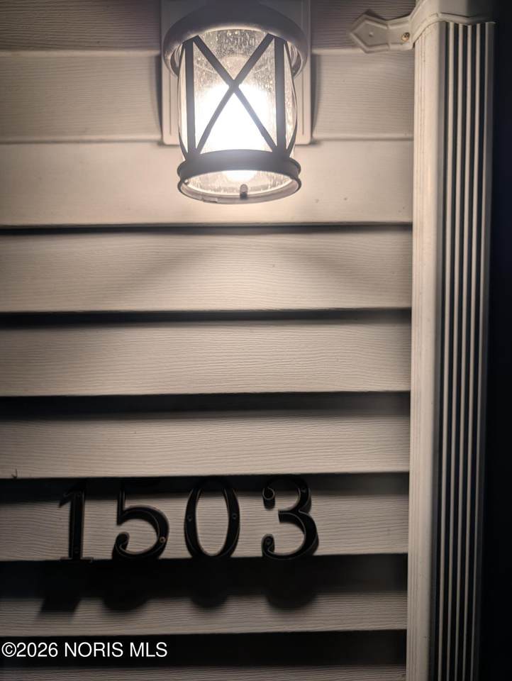 1503 Harding Way - Photo 1