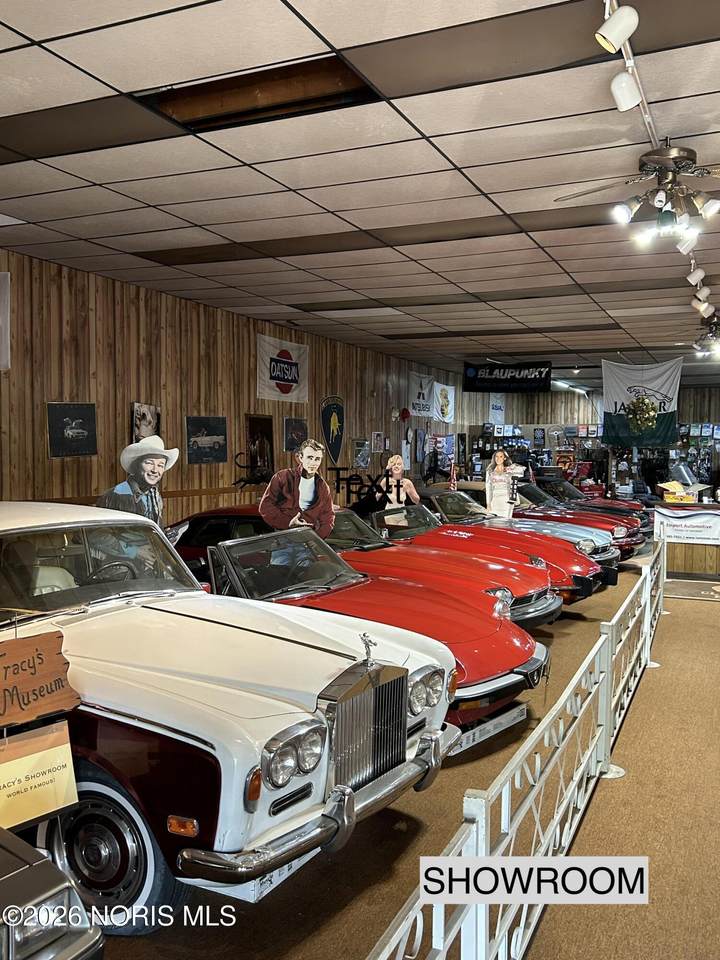 441 Spencer Street - Photo 1