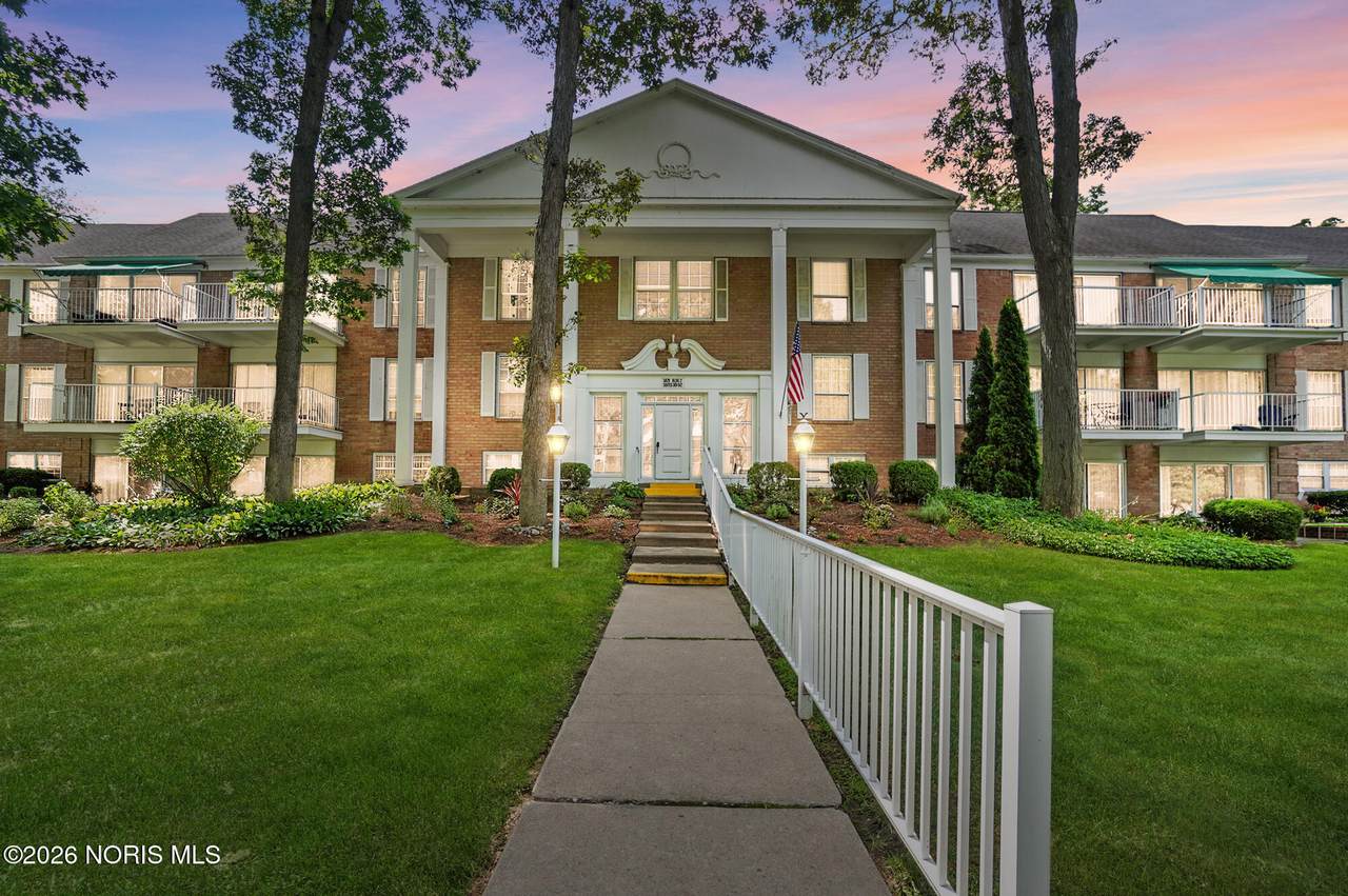 5679 Monroe Street - Photo 1