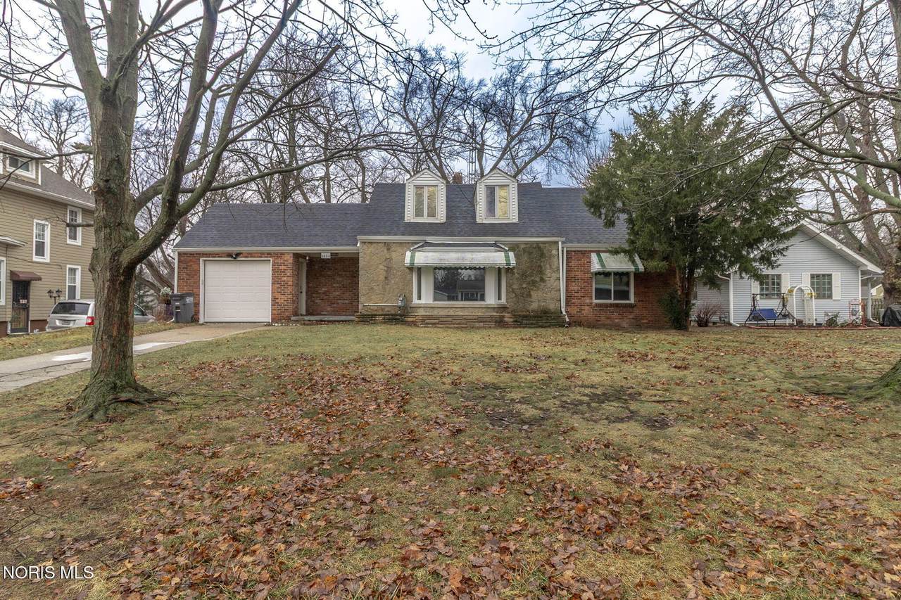 2424 Lark Avenue - Photo 1