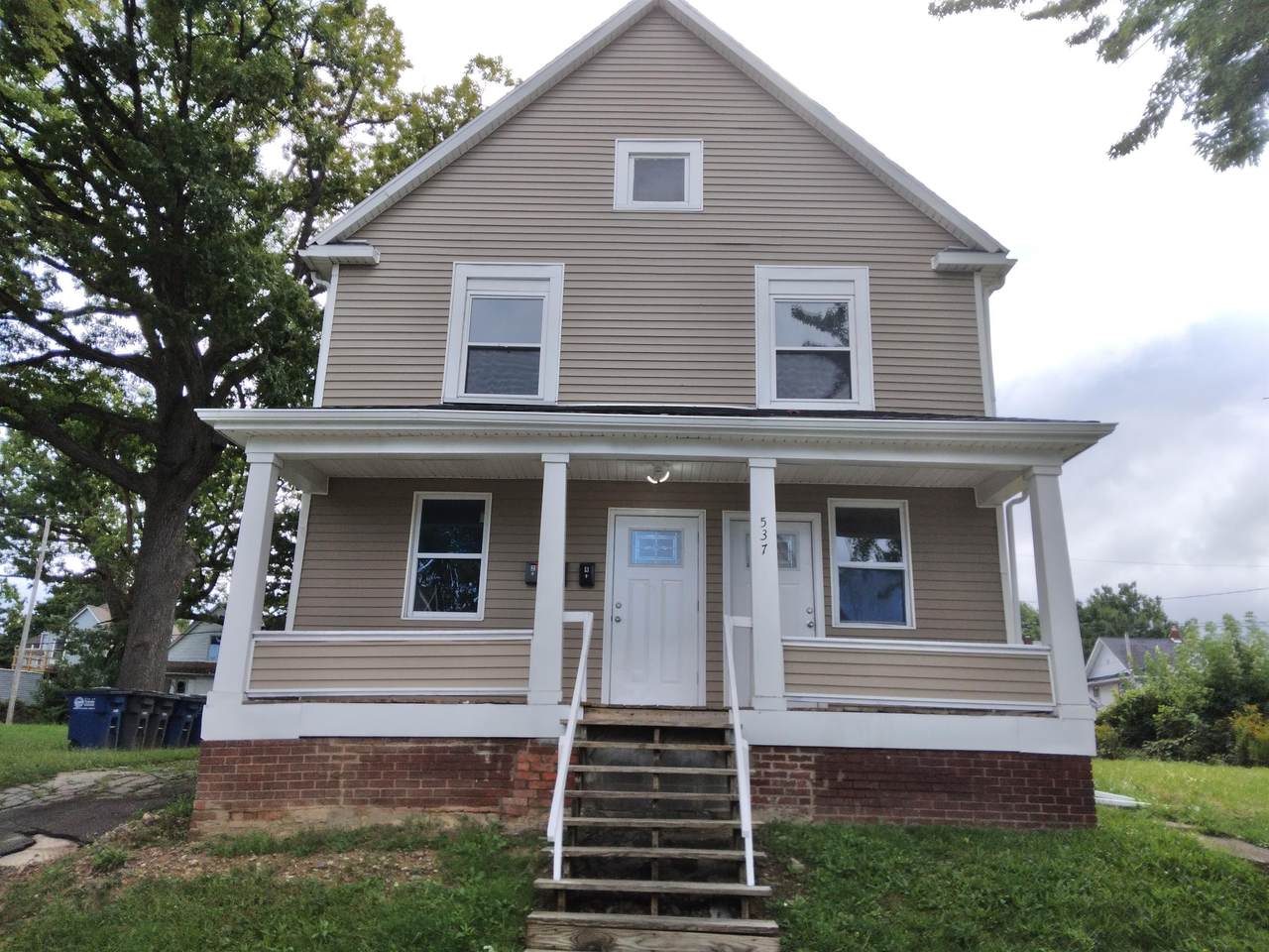 537 Potter Street - Photo 1