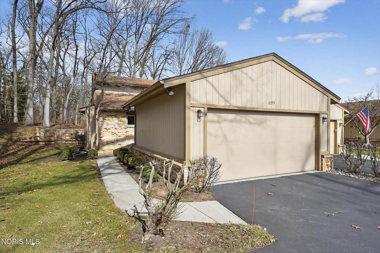 2355 Parliament Square - Photo 1