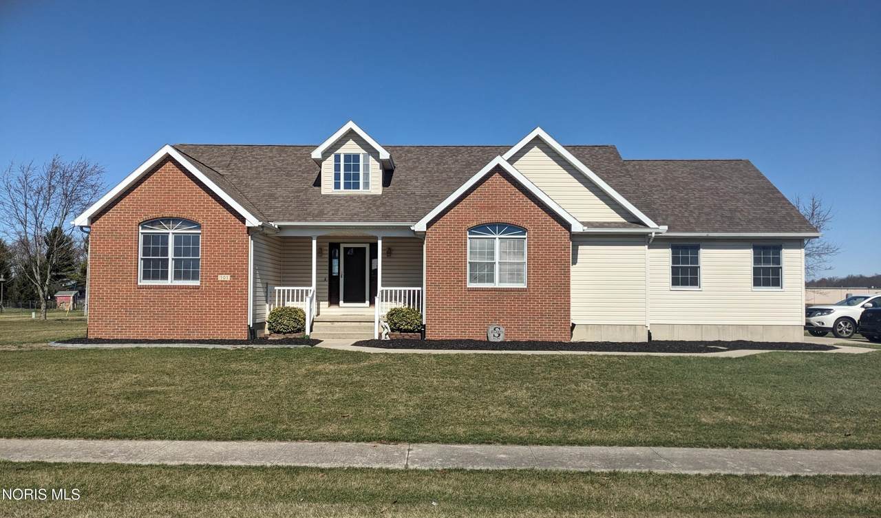 101 Sunrise Drive - Photo 1