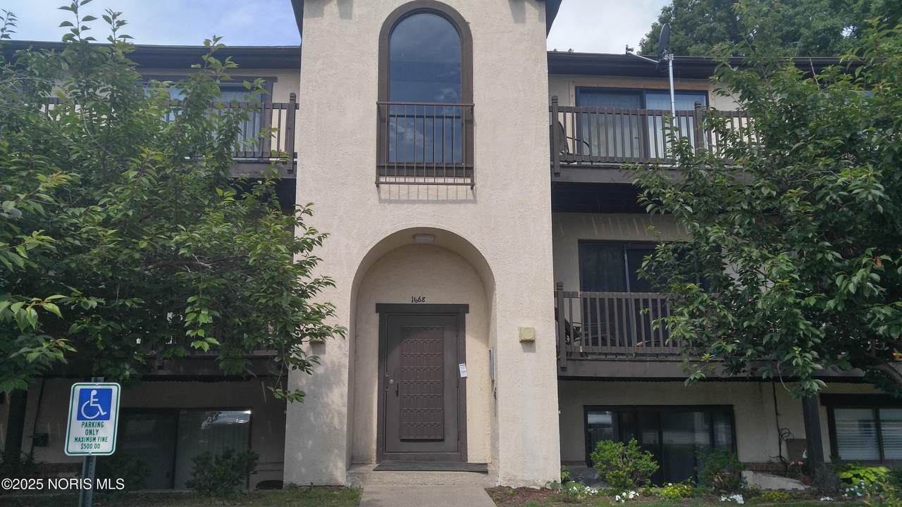 1668 Brownstone Boulevard - Photo 1