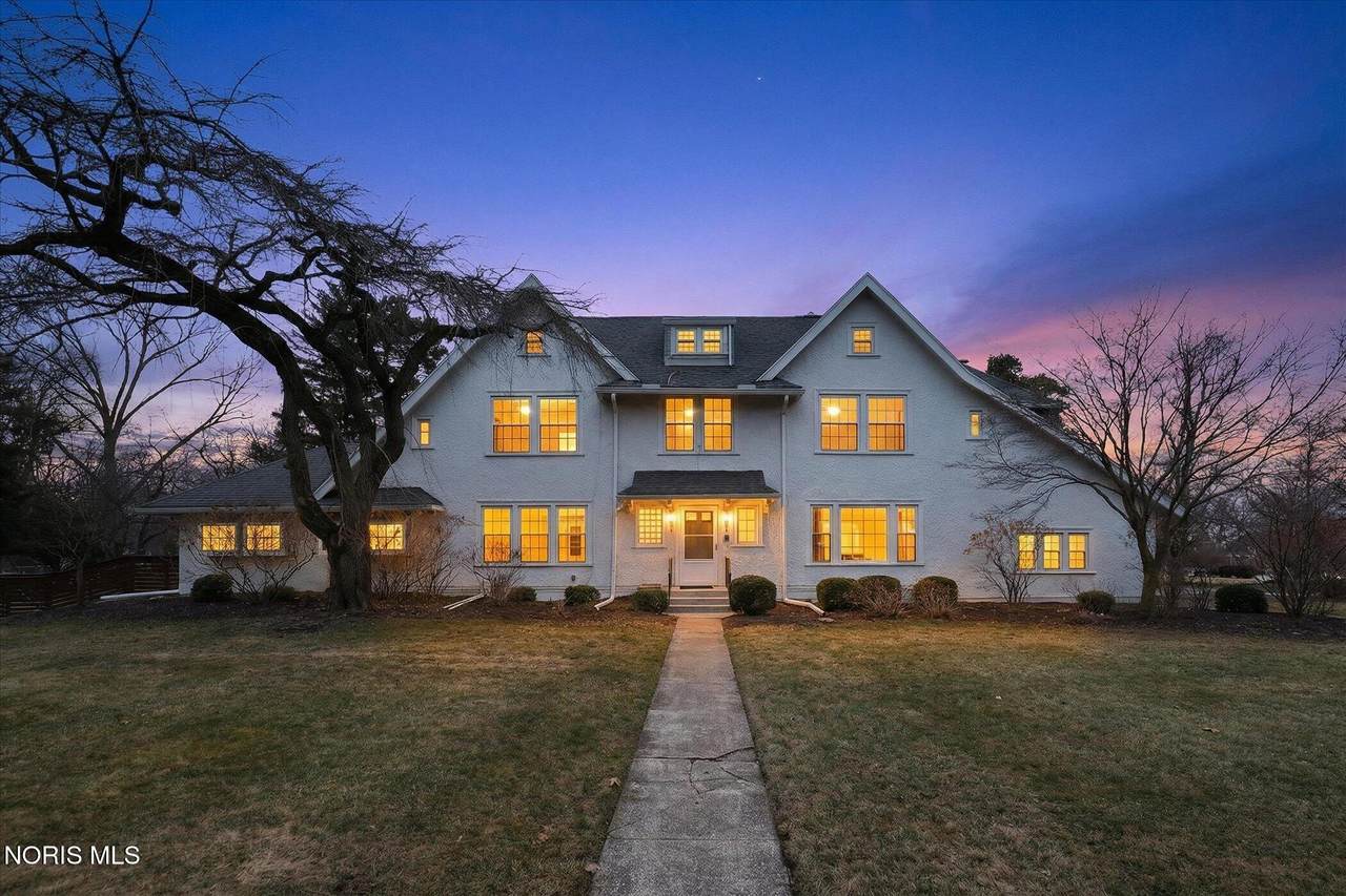 405 Forest Drive - Photo 1