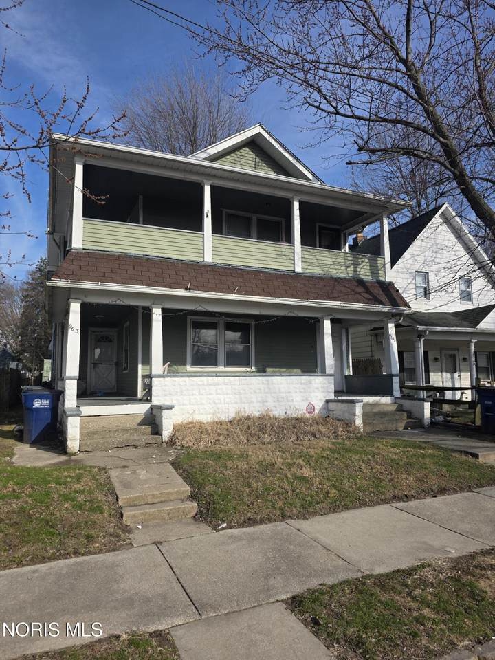 963 Mc Kinley Avenue - Photo 1