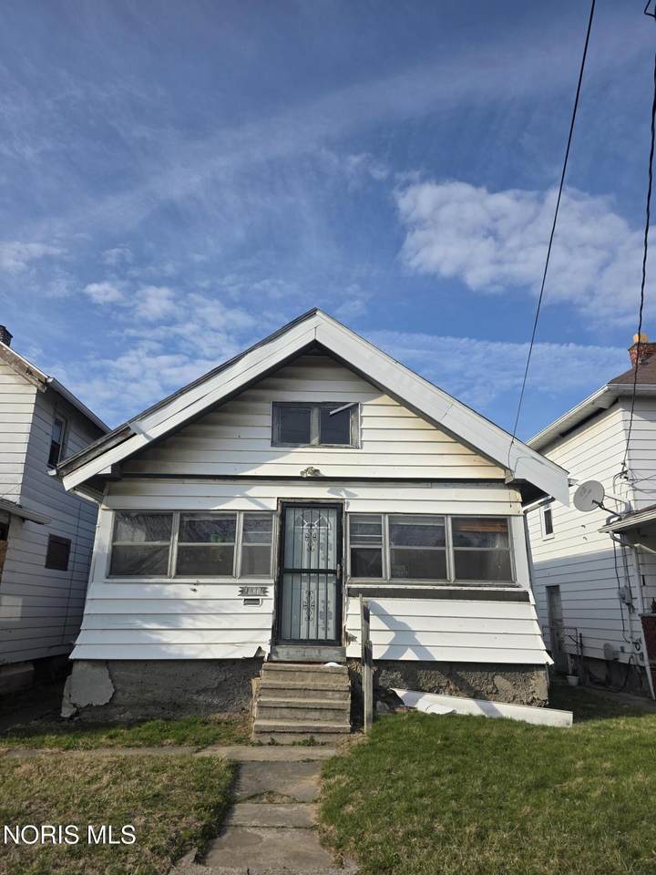 1303 Albert Street - Photo 1