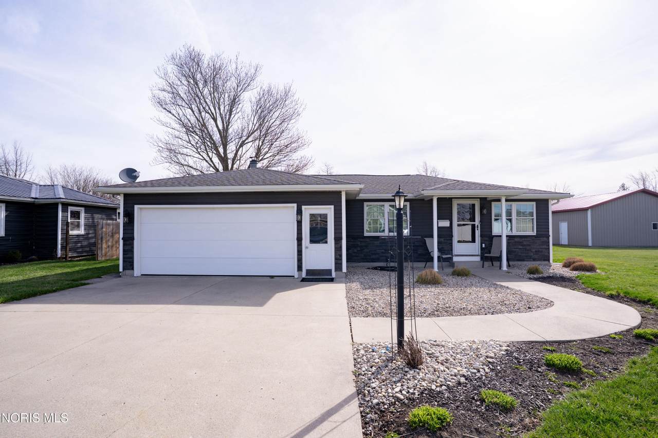 713 Walnut Street - Photo 1