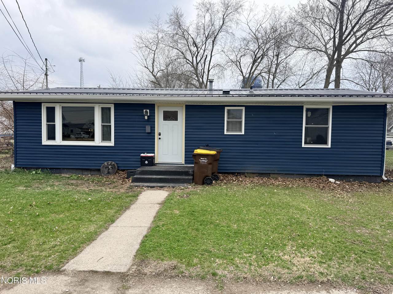 623 Pleasant Street - Photo 1