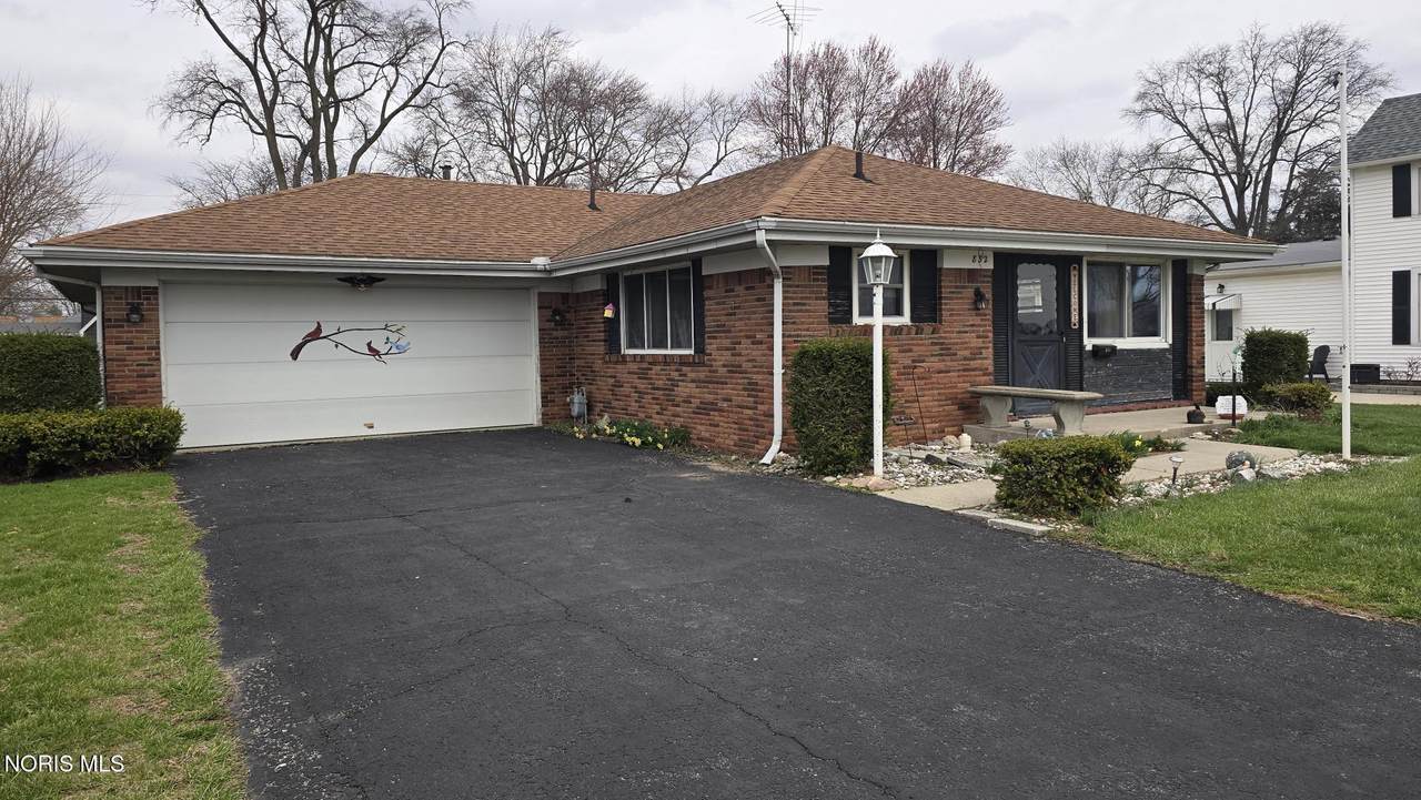 832 Riverview Avenue - Photo 1