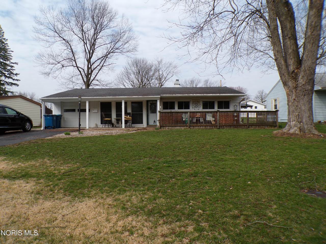 320 Newdale Drive - Photo 1
