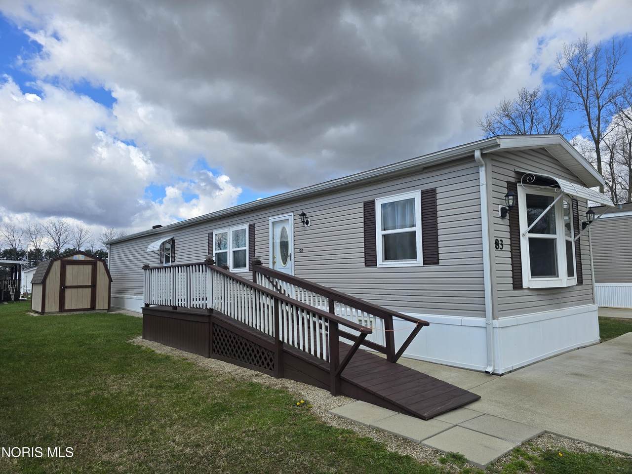 220 Maple Lane - Photo 1