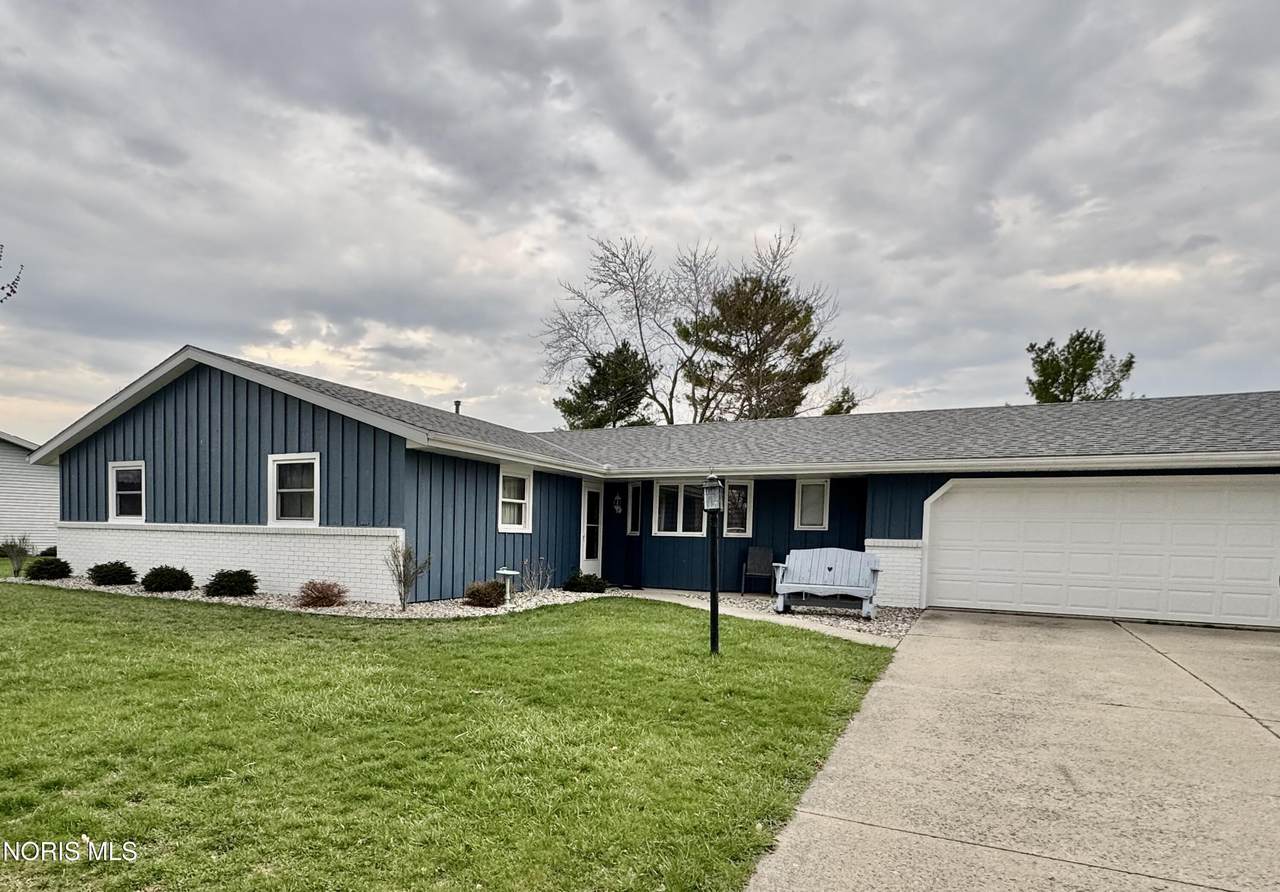 419 Cardinal Drive - Photo 1