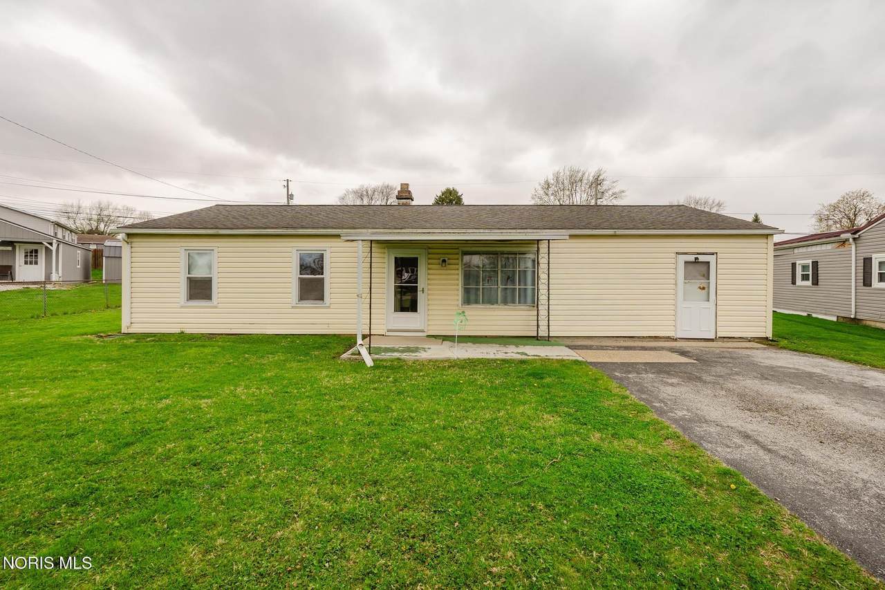 24 Gail Lane - Photo 1