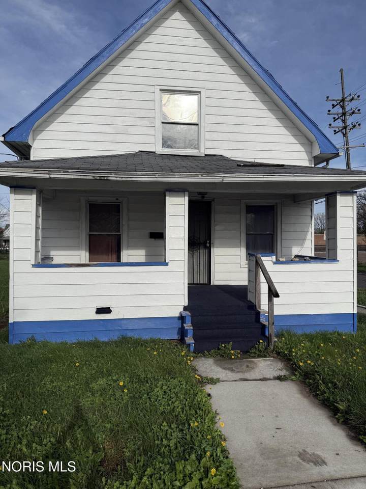 1102 Montrose Avenue - Photo 1