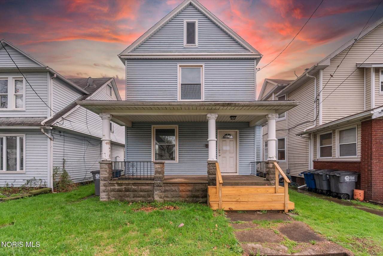 822 Delence Street - Photo 1