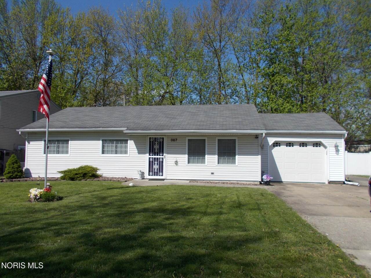 867 Graceway Drive - Photo 1